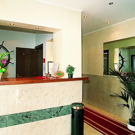 Adele Hotel