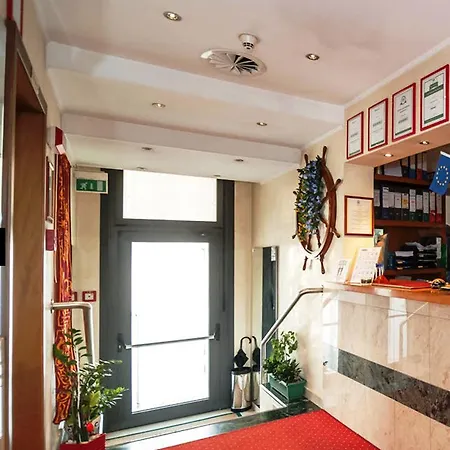 Adele Hotel 3*