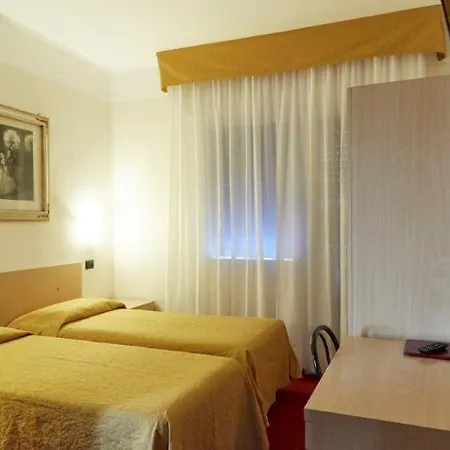 Adele Hotel