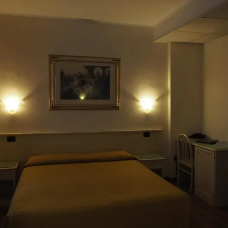 Adele Hotel 3*
