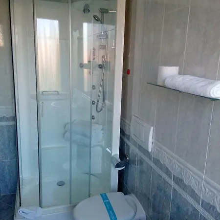 Adele Hotel 3*